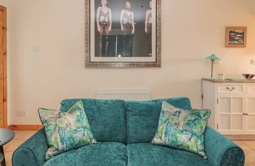 Coldingham Cottage | Cabin ∙ 1 bedroom ∙ 2 guests