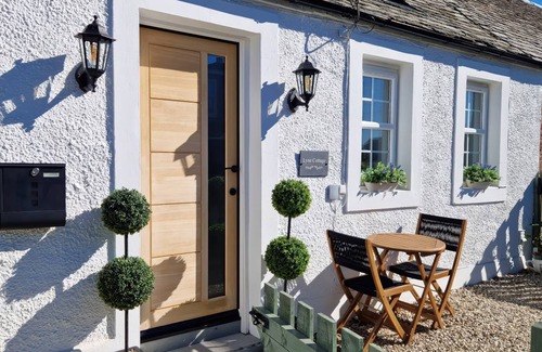 West Linton Cottage | Cabin ∙ 1 bedroom ∙ 4 guests