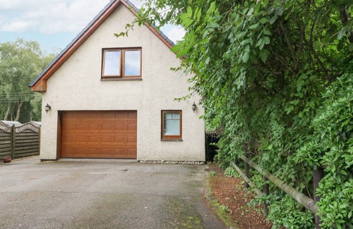 Fort William Cottage | Cabin ∙ 1 bedroom ∙ 2 guests