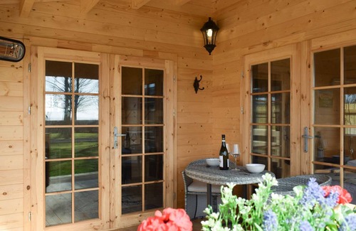 Dunfermline Cottage | Cabin ∙ 1 bedroom ∙ 2 guests