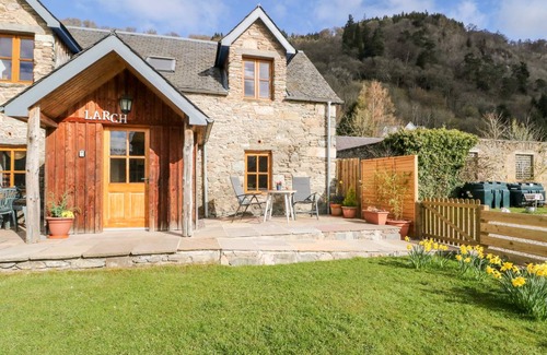 Weem Cottage | Cabin ∙ 1 bedroom ∙ 2 guests