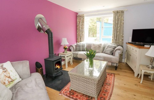 Strathtay Cottage | Cabin ∙ 2 bedrooms ∙ 4 guests