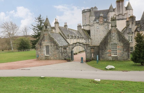Inverurie Cottage | Cabin ∙ 2 bedrooms ∙ 4 guests