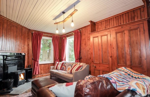 Lairg Cottage | Cabin ∙ 2 bedrooms ∙ 5 guests