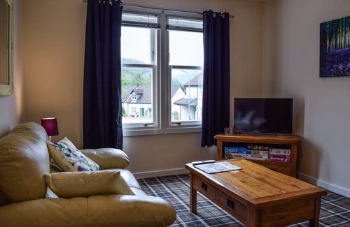 Arrochar Cottage | Cabin ∙ 2 bedrooms ∙ 4 guests