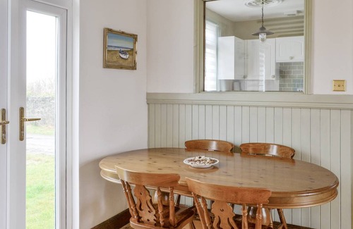 Drummore Cottage | Cabin ∙ 2 bedrooms ∙ 4 guests