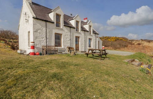 Colbost Cottage | Cabin ∙ 2 bedrooms ∙ 4 guests