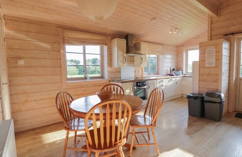 Kirkbean Cottage | Cabin ∙ 2 bedrooms ∙ 4 guests