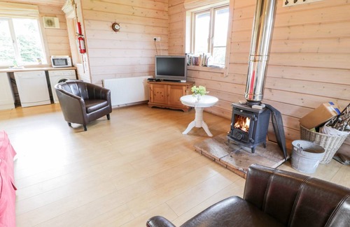 Kirkbean Cottage | Cabin ∙ 2 bedrooms ∙ 4 guests