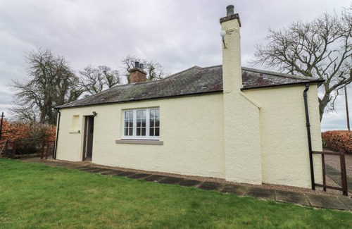 Forfar Cottage | Cabin ∙ 2 bedrooms ∙ 4 guests