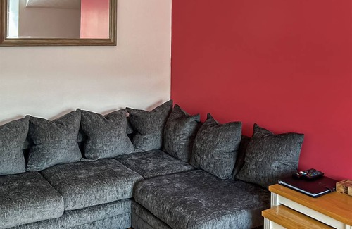 Ballantrae Cottage | Cabin ∙ 2 bedrooms ∙ 4 guests