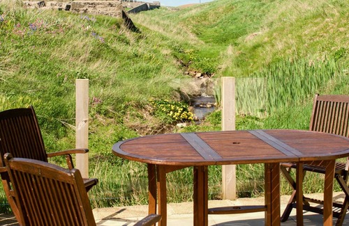 Ellon Cottage | Cabin ∙ 2 bedrooms ∙ 4 guests