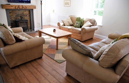 Pitlochry Cottage | Cabin ∙ 3 bedrooms ∙ 8 guests