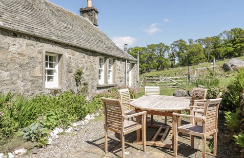 Lochearnhead Cottage | Cabin ∙ 3 bedrooms ∙ 5 guests