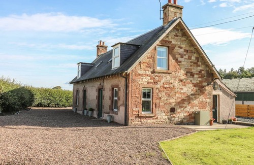 Jedburgh Cottage | Cabin ∙ 3 bedrooms ∙ 6 guests