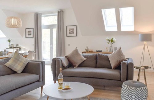 Kenmore Cottage | Cabin ∙ 3 bedrooms ∙ 6 guests