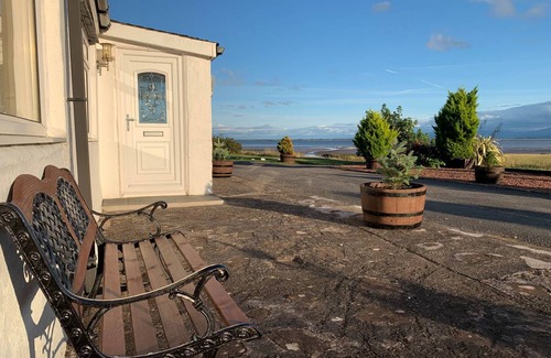 Cummertrees Cottage | Cabin ∙ 3 bedrooms ∙ 6 guests