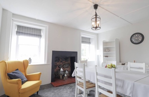 Forres Cottage | Cabin ∙ 3 bedrooms ∙ 6 guests