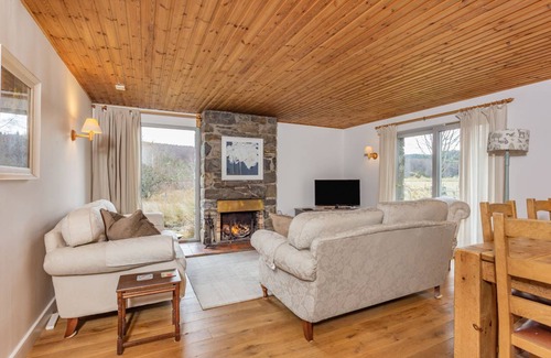 Kingussie Cottage | Cabin ∙ 3 bedrooms ∙ 6 guests