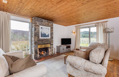 Kingussie Cottage | Cabin ∙ 3 bedrooms ∙ 6 guests