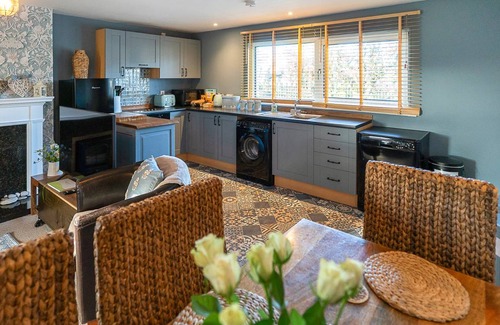 Tain Cottage | Cabin ∙ 3 bedrooms ∙ 6 guests