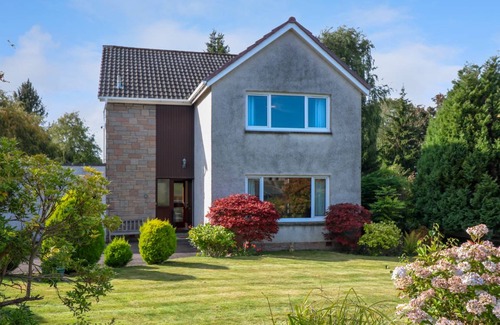 Perth Cottage | Cabin ∙ 4 bedrooms ∙ 9 guests