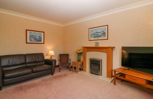 Perth Cottage | Cabin ∙ 4 bedrooms ∙ 9 guests