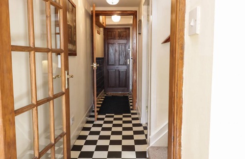 Coldstream Cottage | Cabin ∙ 4 bedrooms ∙ 8 guests