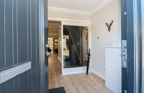 Ellon Cottage | Cabin ∙ 4 bedrooms ∙ 8 guests