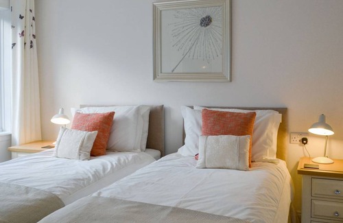 North Kessock Cottage | Cabin ∙ 5 bedrooms ∙ 10 guests