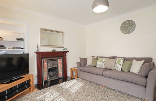 Inverness City Centre Cottage | Cabin ∙ 5 bedrooms ∙ 9 guests