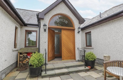Peebles Cottage | Cabin ∙ 6 bedrooms ∙ 12 guests