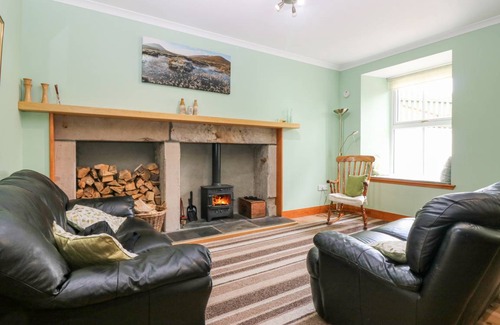 Huntly Cottage | Cabin ∙ 6 bedrooms ∙ 13 guests