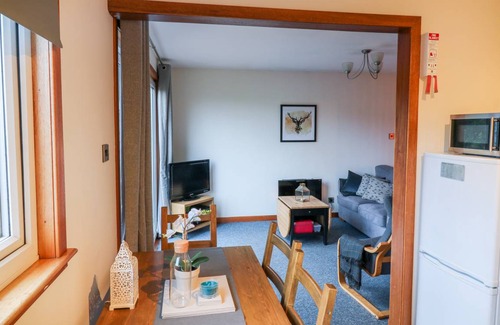 Dumfries Cottage | Cabin ∙ 2 bedrooms ∙ 4 guests