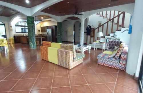 Marbella Hostel | Casa Alice Surf Lodge - Hostel