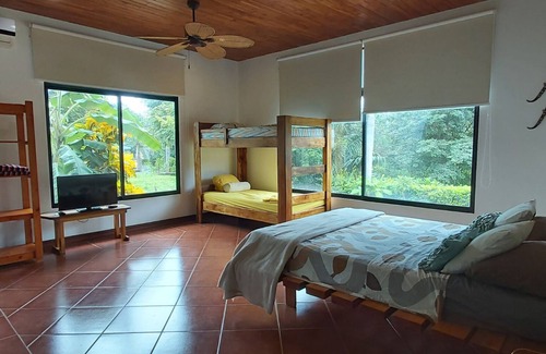 Marbella Hostel | Casa Alice Surf Lodge - Hostel