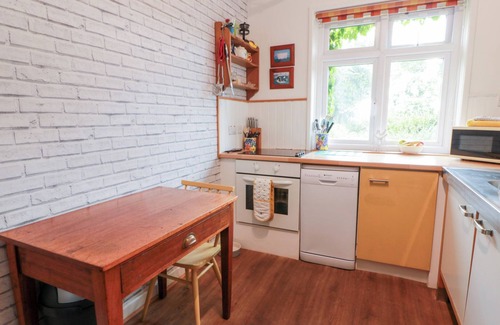 Swinton Cottage | CHARLIES COTTAGE, pet friendly, character holiday cottage in Swinton