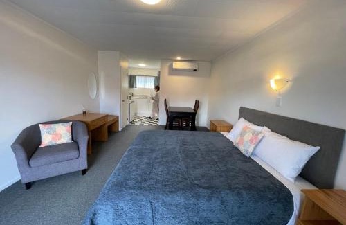 Woodhill Hotel | Cherry Court Motor Lodge