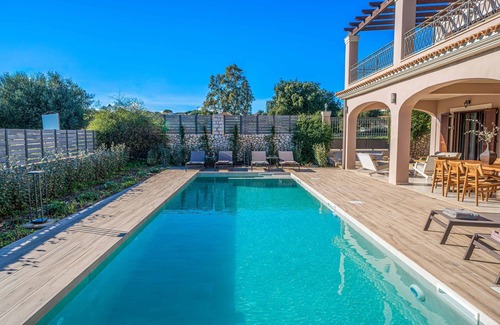 Thiramonas Villa | Classic Villa - Five Bedroom Villa, Sleeps 10