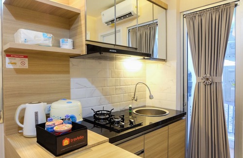 Jatinegara Hotel | Clean 2Br Bassura City Apartment