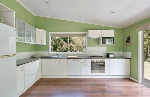 Hobart Central Business District Apartment | Comfort in the heart of Sandy Bay