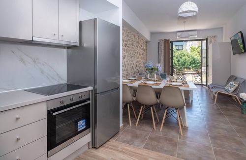 Heraklion Apartment | Contemporary Apartment with A/C and Balcony in the Heart of the Historical Centre of Heraklion!