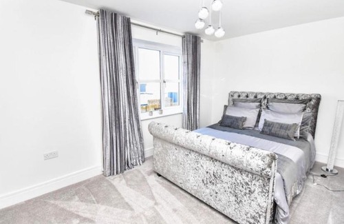 Bishopton House | Cop26 4 bedroom detached house