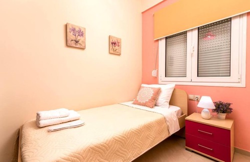Agia Pelagia House | COSY HOUSE VERY CLOSE TO MADES BEACH