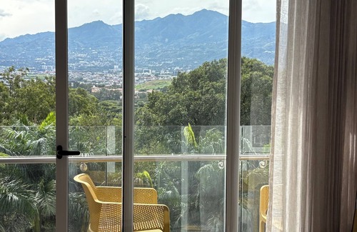 Pavas Apartment | Cozy Apartment 10 min to Airport Be Cariari Condo new