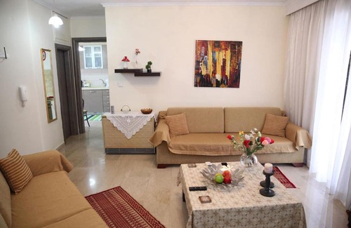 Thessaloniki Apartment | Cozy/Comfortable flat 50 sq flat, 15' from city's centre. Great VFM!