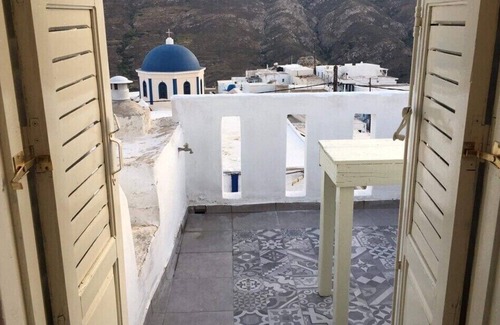 Serifos House | Cycladic White Stone House in super convinent location Chora