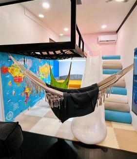 Bandar Sungai Long Hostel | D Cloud Homestay