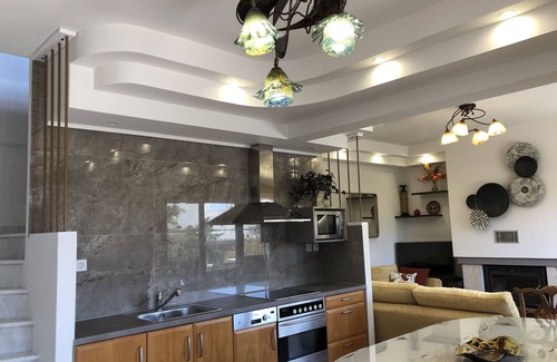 Koutsouras Villa | Deluxe 7 bedroom with private pool 2 minute walk from beach