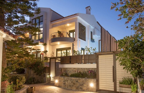 Koutsouras Villa | Deluxe 7 bedroom with private pool 2 minute walk from beach